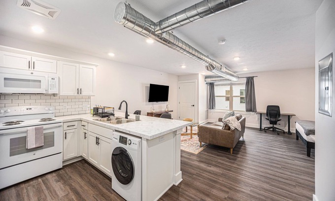 Fulton Heights Apartamento | Corporate Housing for Traveling Professionals - EXTENDED STAYS
