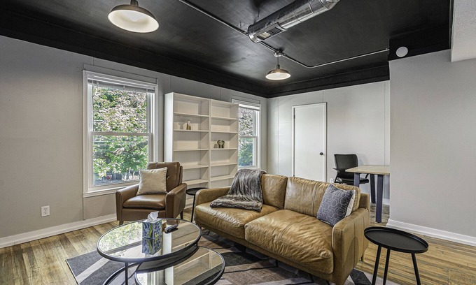 John Ball Park Apartamento | Corporate Housing for Traveling Professionals - EXTENDED STAYS