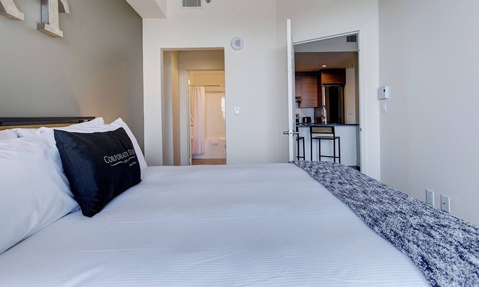 Ville-Marie Apartamento | Corporate Stays | Le V | Modern Studio