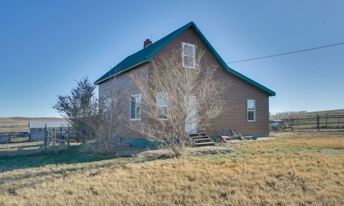 Lindsay Cabina | ‘Corral Creek Cow Camp:’ Pet-Friendly Circle Cabin