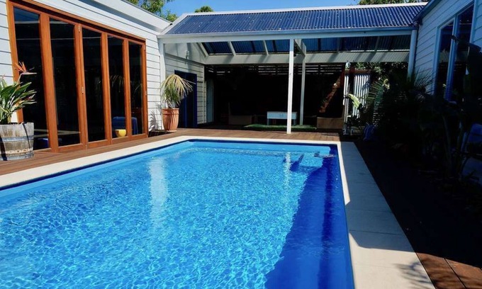 Point Lonsdale Casa | CORSAIR BREEZE Escapada familiar con piscina climatizada en el suelo.