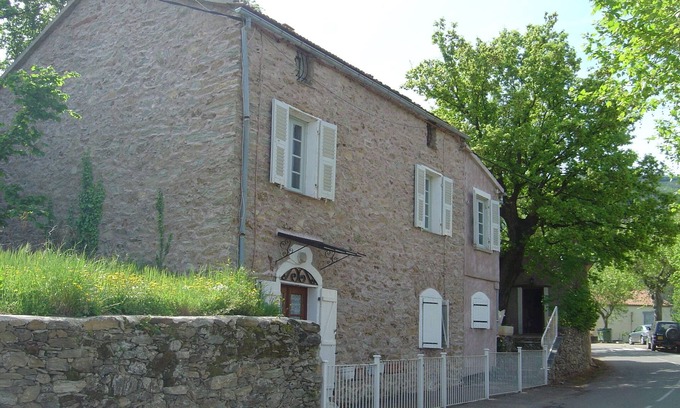 Rapale Casa | Casa corsa auténtica en un pueblo amistoso