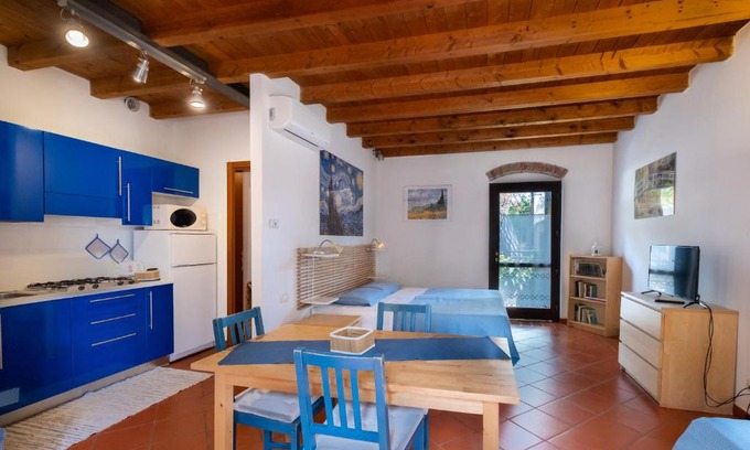 Sud-Ovest Apartamento | Corte Roveggia - Monolocale Van Gogh