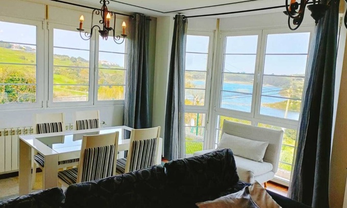 Suances Chalet De Esquí | Faro de Cortiguera Villas