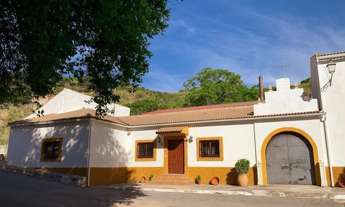 Huelma Casa | Casa Rural Cortijo Las Huertas