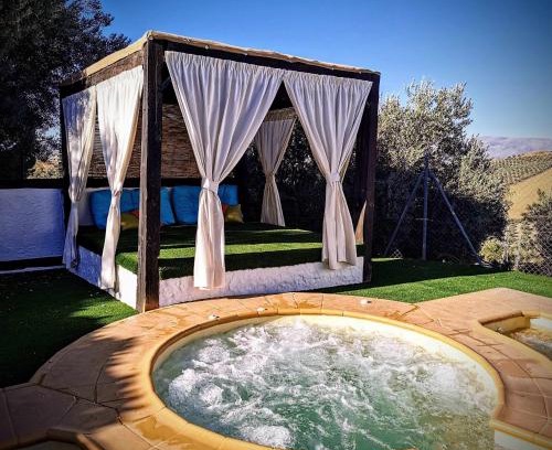 Villanueva Mesia Casa | Cortijo Rural Español Ideal para desconectar!