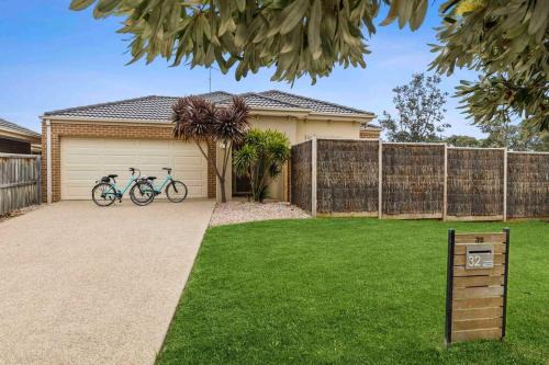 Barwon Heads Casa | Corymbia Barwon Heads Modern Family Getaway!