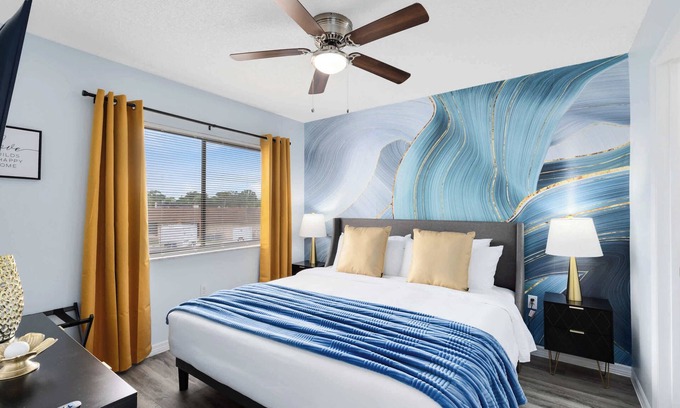Titusville Apartamento | Cosmic Getaway Nasa Pool Bbq Gym Game