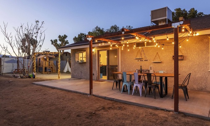 Joshua Tree Casa | Cosmic Rabbit - Family Fun With Hot Tub!! 3 Bedroom Home by RedAwning