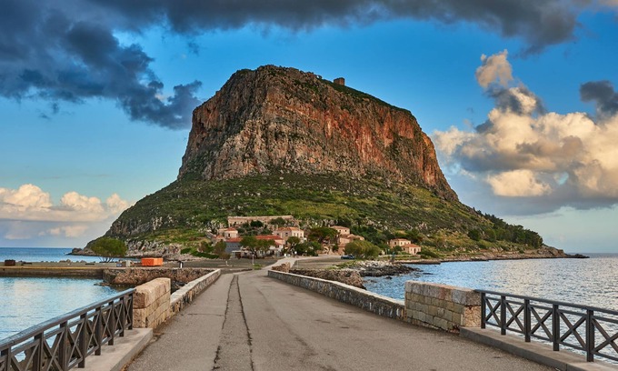 Monemvasia Apartamento | Cosmo Room 2 | Seaside Retreat | Monemvasia Castle