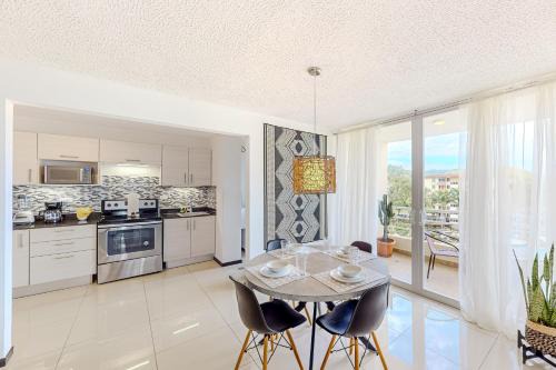 Barrio Santa Lucía Apartamento | Costa Linda 5-24