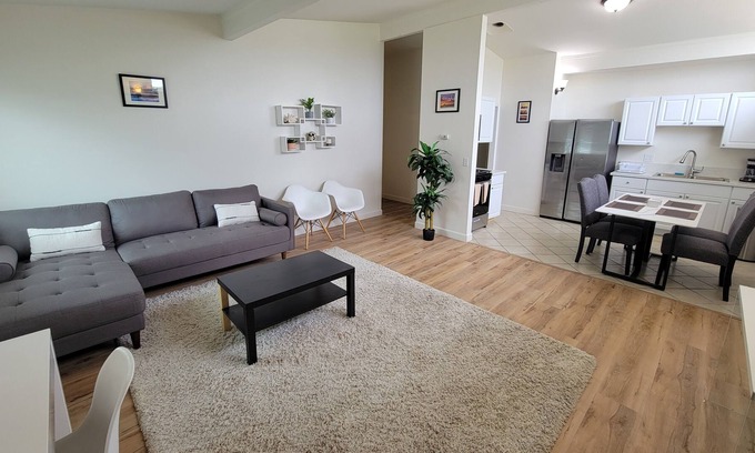 Westside Costa Mesa Casa | Costa Mesa peaceful home
