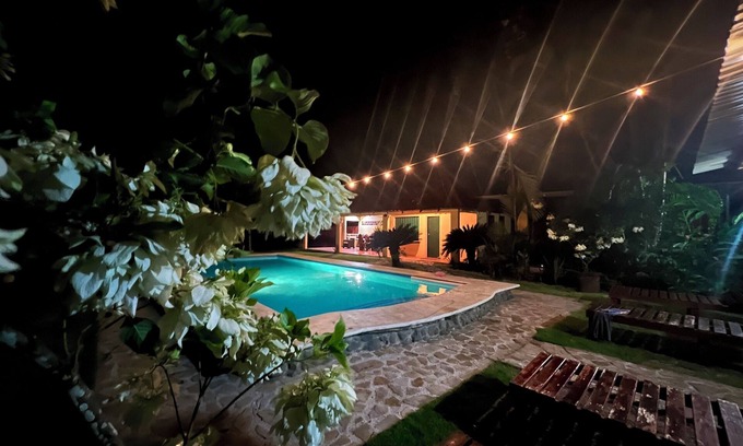 Esterillos Casa | ¡Experimente la vida en Costa Rica! Hermosa casa frente al mar con piscina!