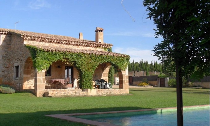 Saus Villa | Costabravapartment Casa Isabelle, playas Costa Brava. Piscina privada