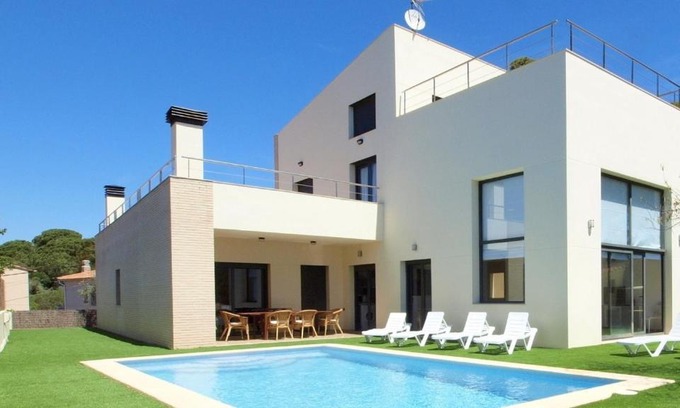 Lloret de Mar Villa | Costacabana - Villa Macey