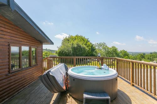 Saint Breward Casa | Costentyn, Tor Down Quarry