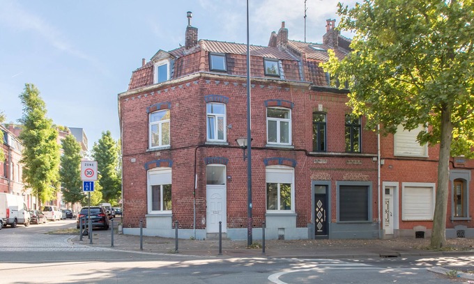 Roubaix Casa | Cosy 🏠 10 P - 5 bedrooms - 5 bathrooms near Lille and all amenities