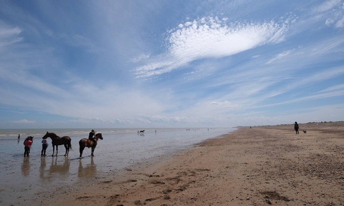 Deal Cabaña | Acogedor escondite del siglo XVII junto al mar con jardín de murallas