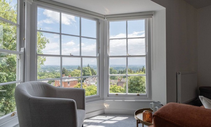 Malvern Apartamento | Cosy 1BD in Malvern With Stunning Views