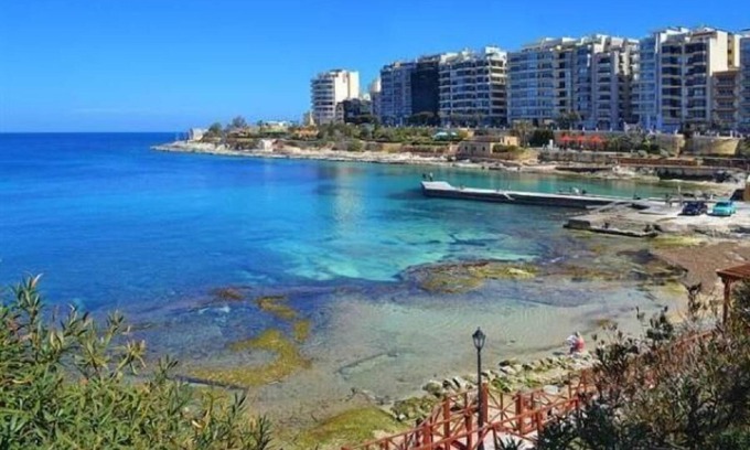 Gzira Apartamento | Cosy 1BR Penthouse With Terrace, Great Location