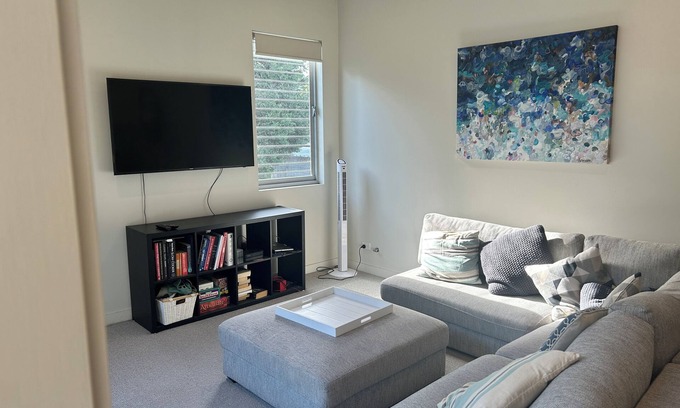 Manly Vale Apartamento | Cosy 2 bed 2 bathroom, sunny apartment in the heart of Manly Vale. Car available