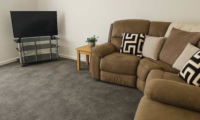 Easton Casa | Cosy 2-Bed Retreat -10 Mins to City Centre
