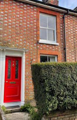 Newport Casa | Cosy 2 bedroom Victorian cottage, Newport, Isle of Wight