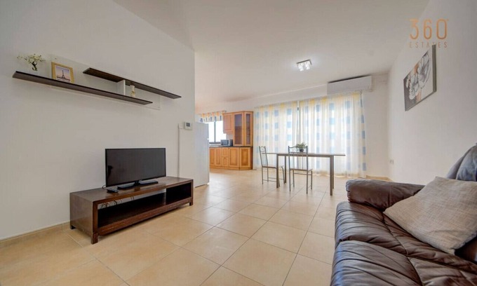 Siggiewi Apartamento | Cosy 2BR penthouse with private balcony