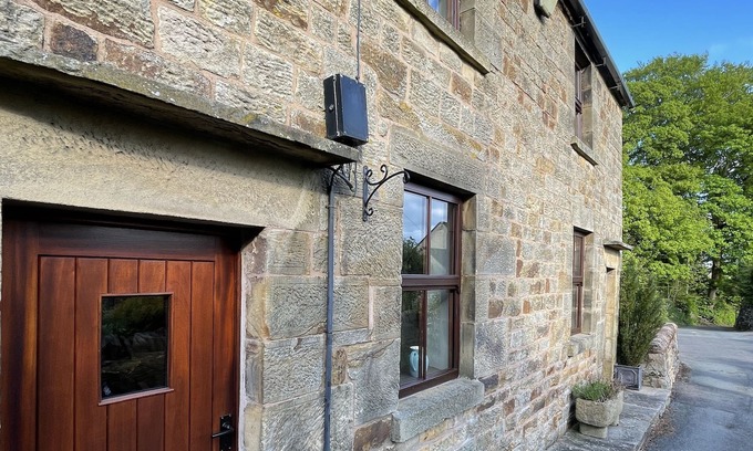 Longnor Cabaña | Cosy 3 Bedroom Cottage in the Peak District