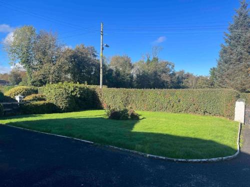 Strabane Apartamento | Cosy 4 bed bungalow in quiet residential area!