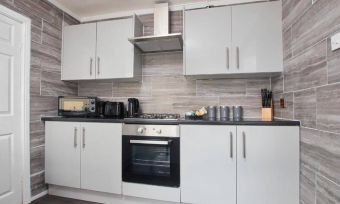 Goole Casa | Cosy 4-Bedroom House with Free Parking