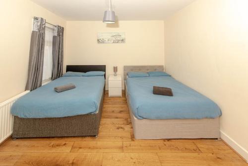 Plumstead Casa | Cosy 4 bedrooms house near Central London, O2, London city airport and Excel