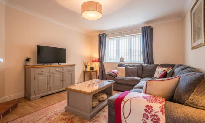 Saxmundham Casa | Cosy 4BR Cottage in Great Glemham Village