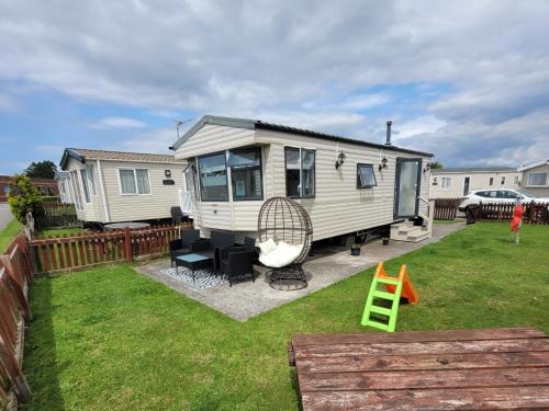 Burnham-on-Sea Otro | Cosy and Central - 72 Unity Beach Holiday Resort Unity Brean 6 birth Centrally Located - 2 Pets Stay free