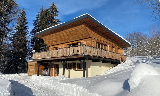 Premanon Chalet De Esquí | Cosy and comfortable 4-star chalet in a peaceful natural setting
