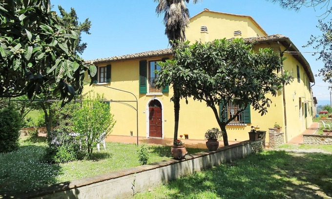 Tavarnelle Val di Pesa Apartamento | Cosy apartment for 8 guests with pool, WIFI, TV, patio, pets allowed, panoramic view and parking