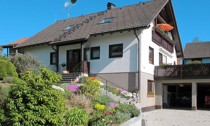 Uehlingen-Birkendorf Apartamento | Precioso apartamento para 4 personas con WIFI, TV y balcón