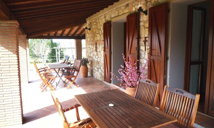 Magliano in Toscana Apartamento | Hermoso apartamento para 4 personas con TV, mascotas permitida y aparcamiento