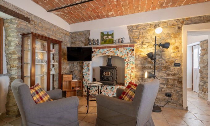 Monastero Bormida Apartamento | Precioso apartamento para 2 personas con piscina, WIFI, TV y aparcamiento