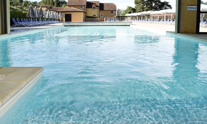 Sarlat-la-Caneda Casa | Hermoso apartamento en villa con piscina, WIFI, TV, terraza, mascotas permitida y aparcamiento