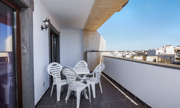 El Cotillo Apartamento | Acogedor "Apartamento Callao 11" con Wi-Fi, terraza y piscina compartida