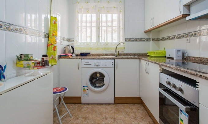 Los Alcázares Apartamento | Hermoso apartamento para 6 personas con piscina, WIFI, TV, terraza y mascotas permitida