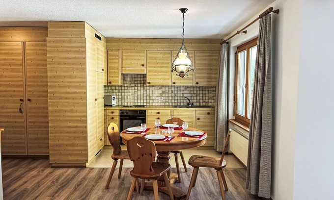 Grisons Apartamento | Acogedor apartamento con piscina, WIFI, TV, balcón, mascotas permitida y vista panorámica