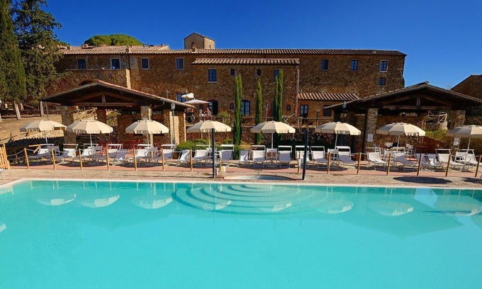 Casalappi Otro | Bonito apartamento para 3 personas con A/C, piscina, TV y vista panorámica
