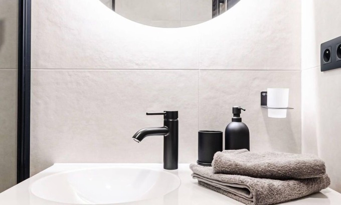 Abertamy Apartamento | Hermoso apartamento para 3 personas con WIFI, A/C, TV y aparcamiento