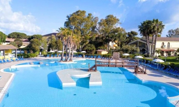 Arborea Apartamento | Hermoso apartamento para 4 personas con piscina, A/C, WIFI, TV y mascotas permitida