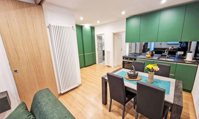 Verceia Apartamento | Bonito apartamento para 4 personas con WIFI, TV, patio, mascotas permitida y aparcamiento