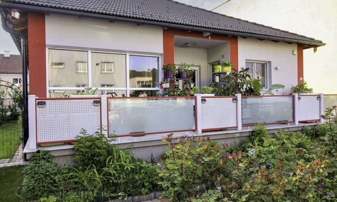Gloggnitz Apartamento | Cosy apartment for 5 guests with WIFI, TV and patio
