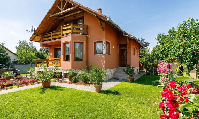 Fonyodliget Apartamento | Bonito apartamento para 6 personas con WIFI, A/C, TV y patio