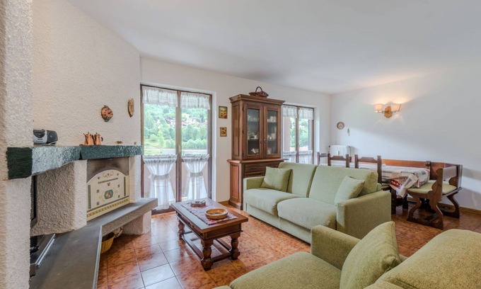 Strembo Apartamento | Bonito apartamento para 6 personas con TV, balcón, mascotas permitida y aparcamiento